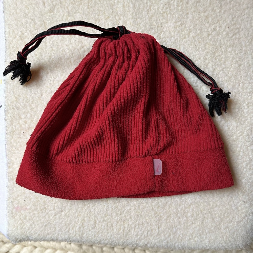 Nike Fleece running hat, red.
